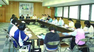 新潟市秋葉区、近隣の地域を中心とする医療と介護の連携を図るためのツールとして「手帳委員会」を立ち上げ活動しています。